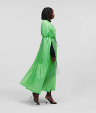 Load image into Gallery viewer, VOLUMINOUS RAINCOAT HANDPICKED BY HUN KIM