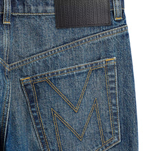 Load image into Gallery viewer, THE FLARED JEANS