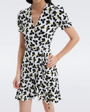 Load image into Gallery viewer, DVF	EMILIA MINI DRESS GRAPHIC FLOWER SM IVORY