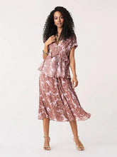 Load image into Gallery viewer, DVF HARPER DAISY SILHOUETTE PALE MAUVE